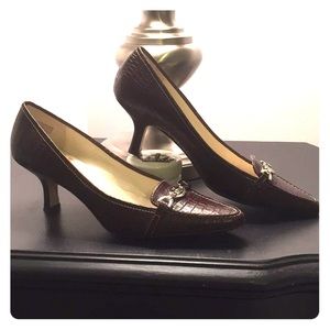 AK Anne Klein Kitten Heels